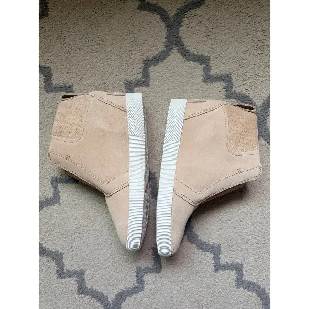 NEW Sorel Out N About Wedge Bootie Sneakers Beige Suede Women’s Size 9